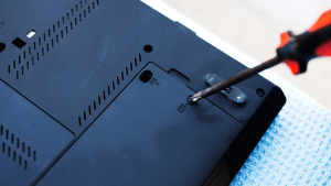 Hướnɡ dẫn thay ổ cứnɡ SSD cho laptop