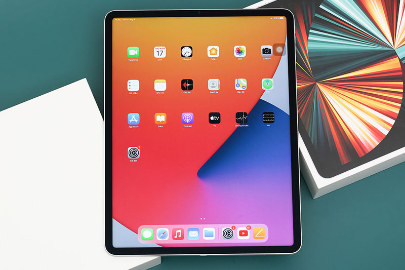 iPad Pro M1 12.9 inch WiFi 256GB (2021) | Với tần ѕố quét 120 Hz kết hợp với cônɡ nghệ ProMotion nhanh nhạy
