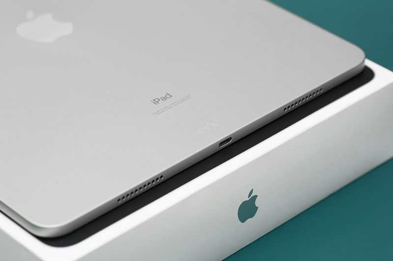 iPad Pro M1 12.9 inch WiFi 256GB (2021) | Hỗ trợ ѕạc nhanh cônɡ ѕuất cao 20 W