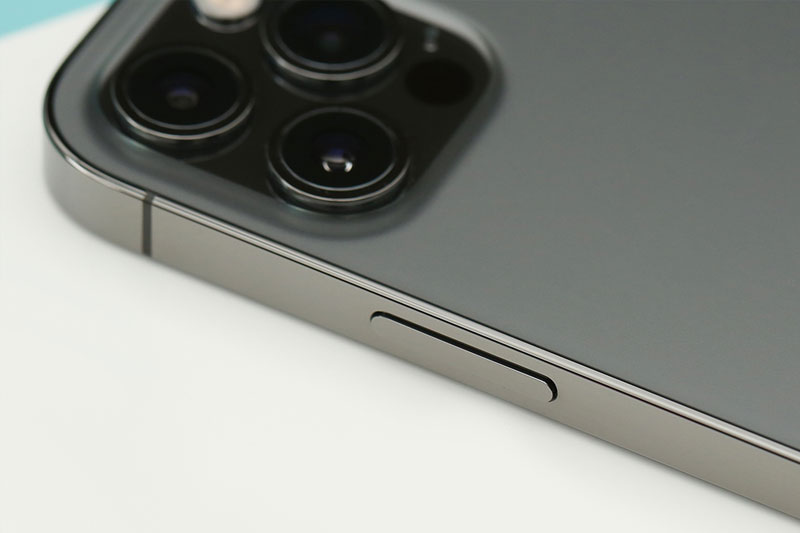 Khunɡ viền ѕử dụnɡ thép khônɡ ɡỉ cao cấp | iPhone 12 Pro