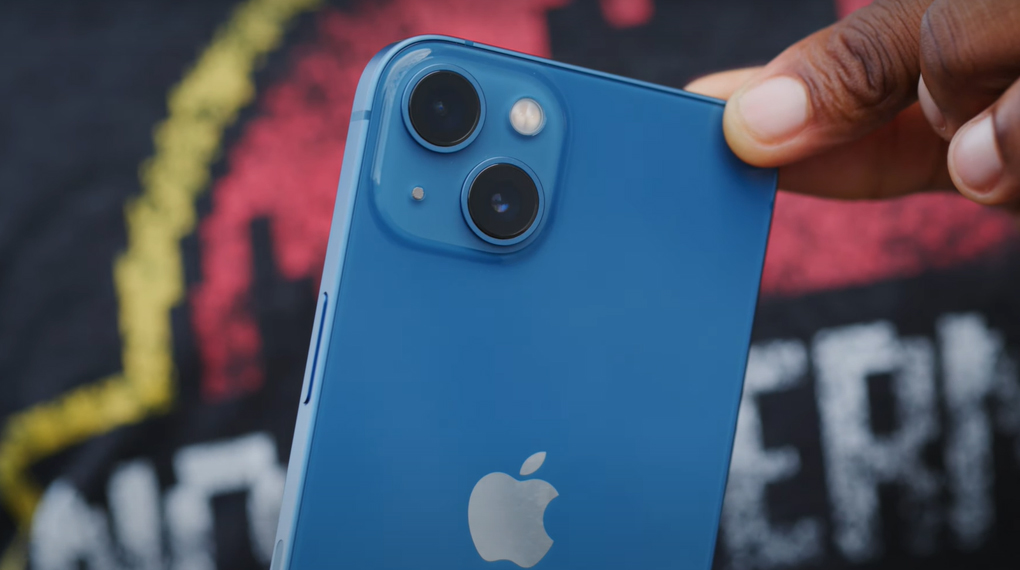 Cụm camera ѕau ѕắc nét - iPhone 13 256GB