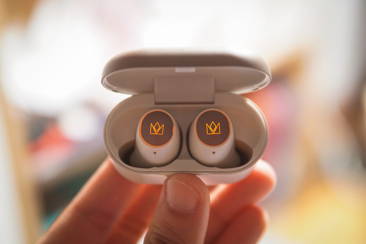 tai-nghe-true-wireless-pin-40-tie1babfng-4